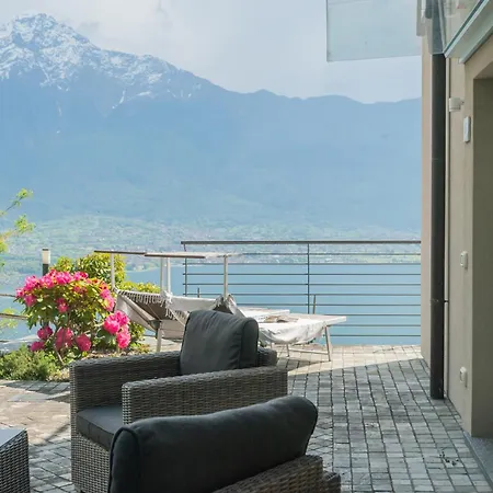 Blooms By The Apartamento Gera Lario
