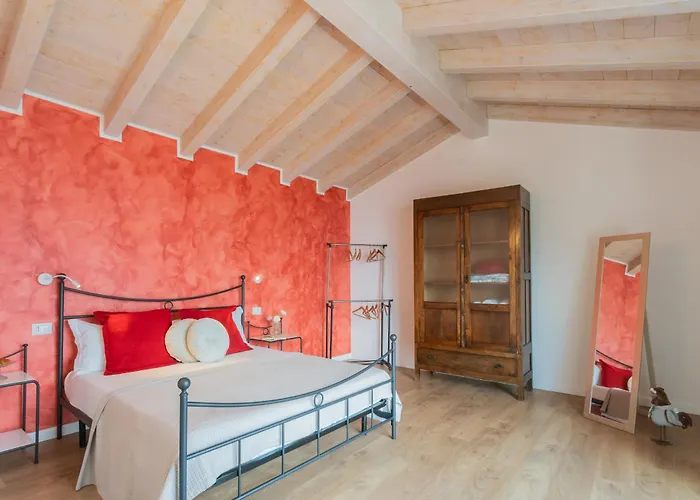 Апартаменты Blooms By The By Rent *