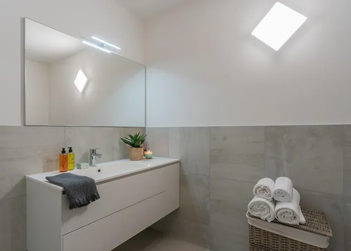 Blooms By The By Rent *