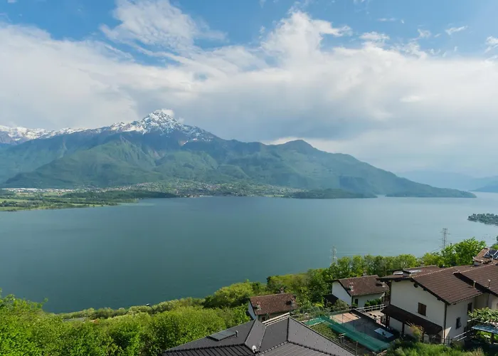 Апартаменты Blooms By The By Rent Джера-Ларио