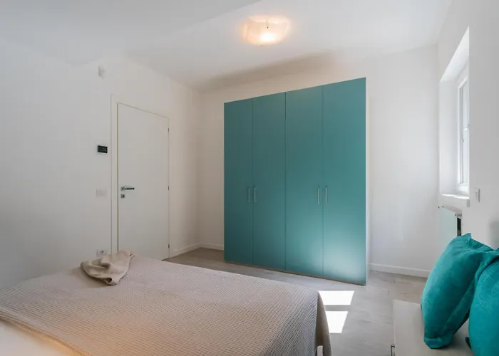 Апартаменты Blooms By The By Rent