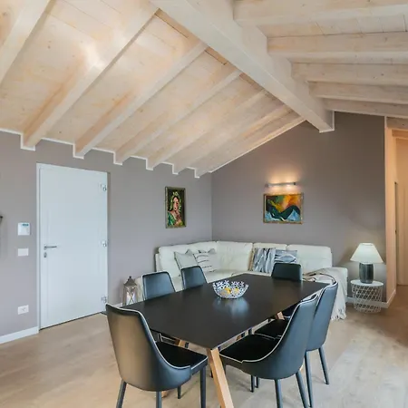 Appartamento Blooms By The By Rent *