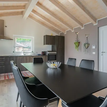 Blooms By The By Rent Appartamento Gera Lario