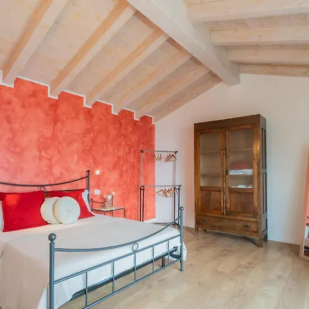 Appartamento Blooms By The By Rent *