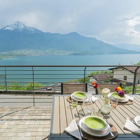 Blooms By The By Rent * Gera Lario