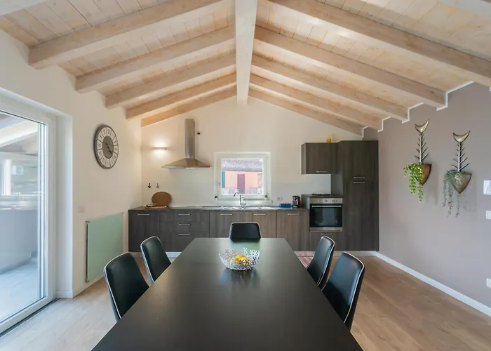 Апартаменты Blooms By The By Rent