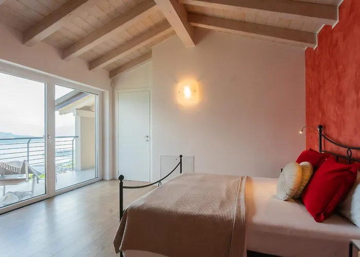 Апартаменты Blooms By The By Rent