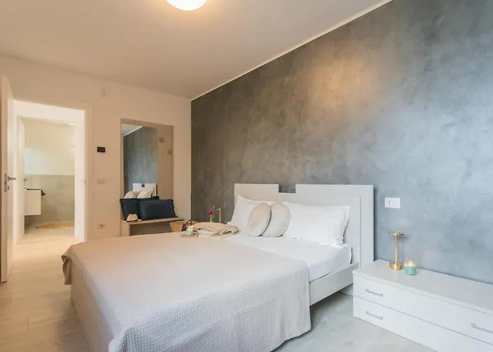 Blooms By The By Rent Апартаменты Джера-Ларио