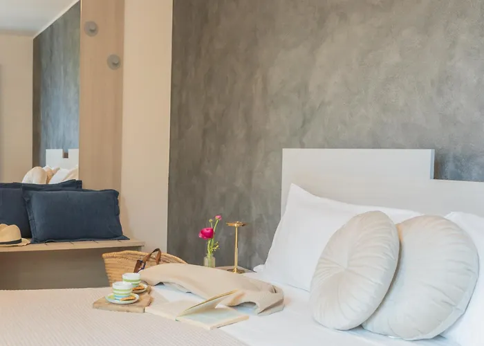 Апартаменты Blooms By The By Rent