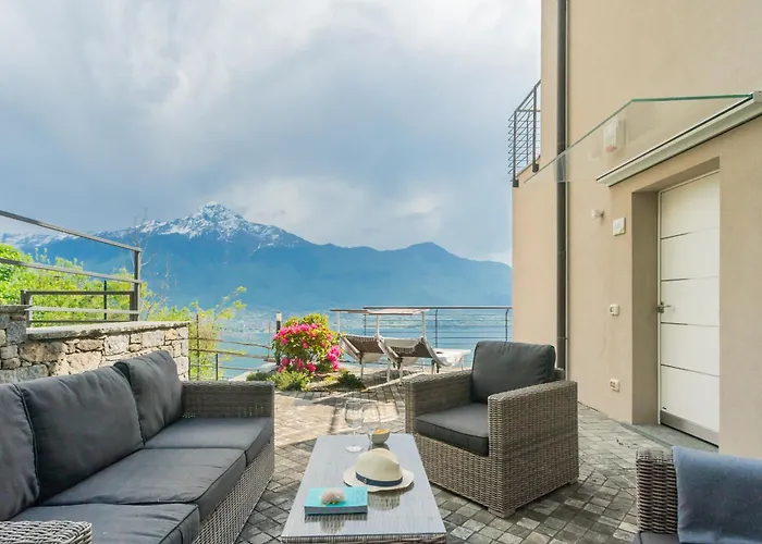 Апартаменты Blooms By The By Rent *